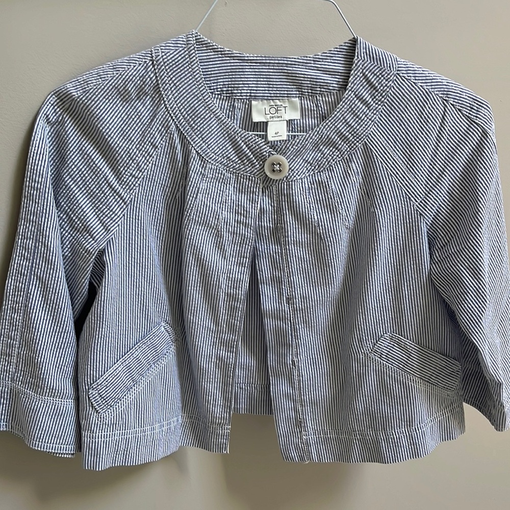 100% cotton cropped, striped light jacket with 3/4 sleeves, size 4P.
